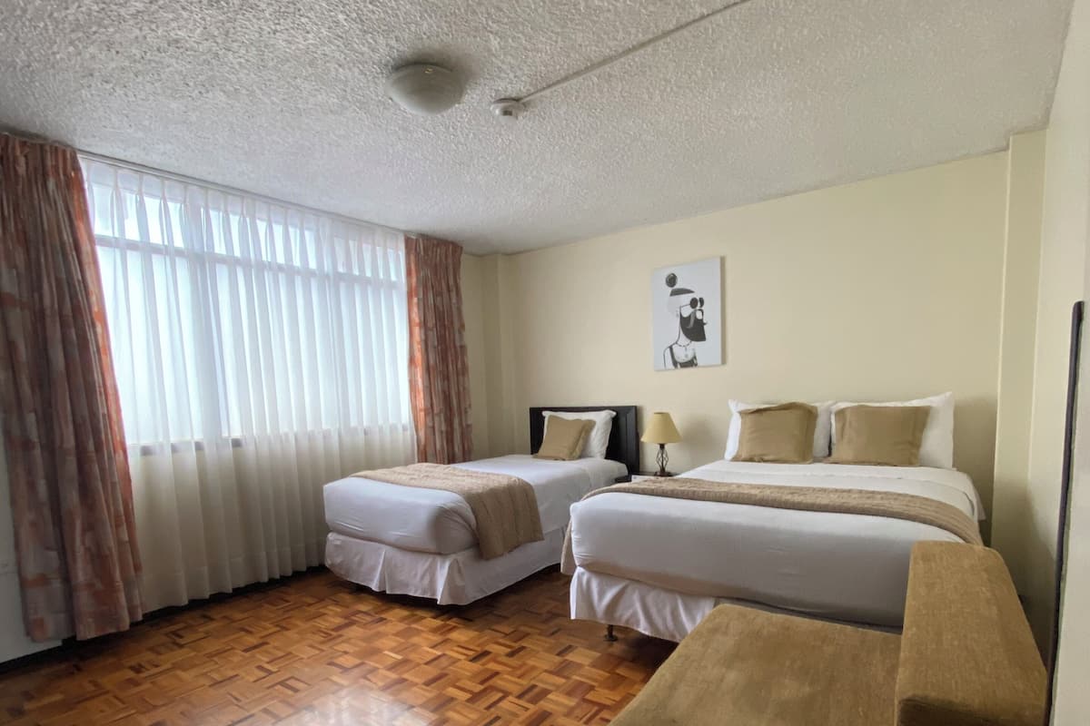 1 bedroom, in-room safe, desk, free WiFi