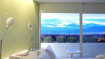 Studio (Penthouse) | Minibar, két bảo mật tại phòng, bàn, màn/rèm cản sáng