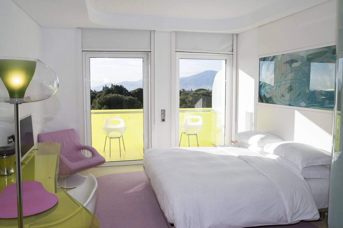 Minibar, in-room safe, desk, blackout curtains