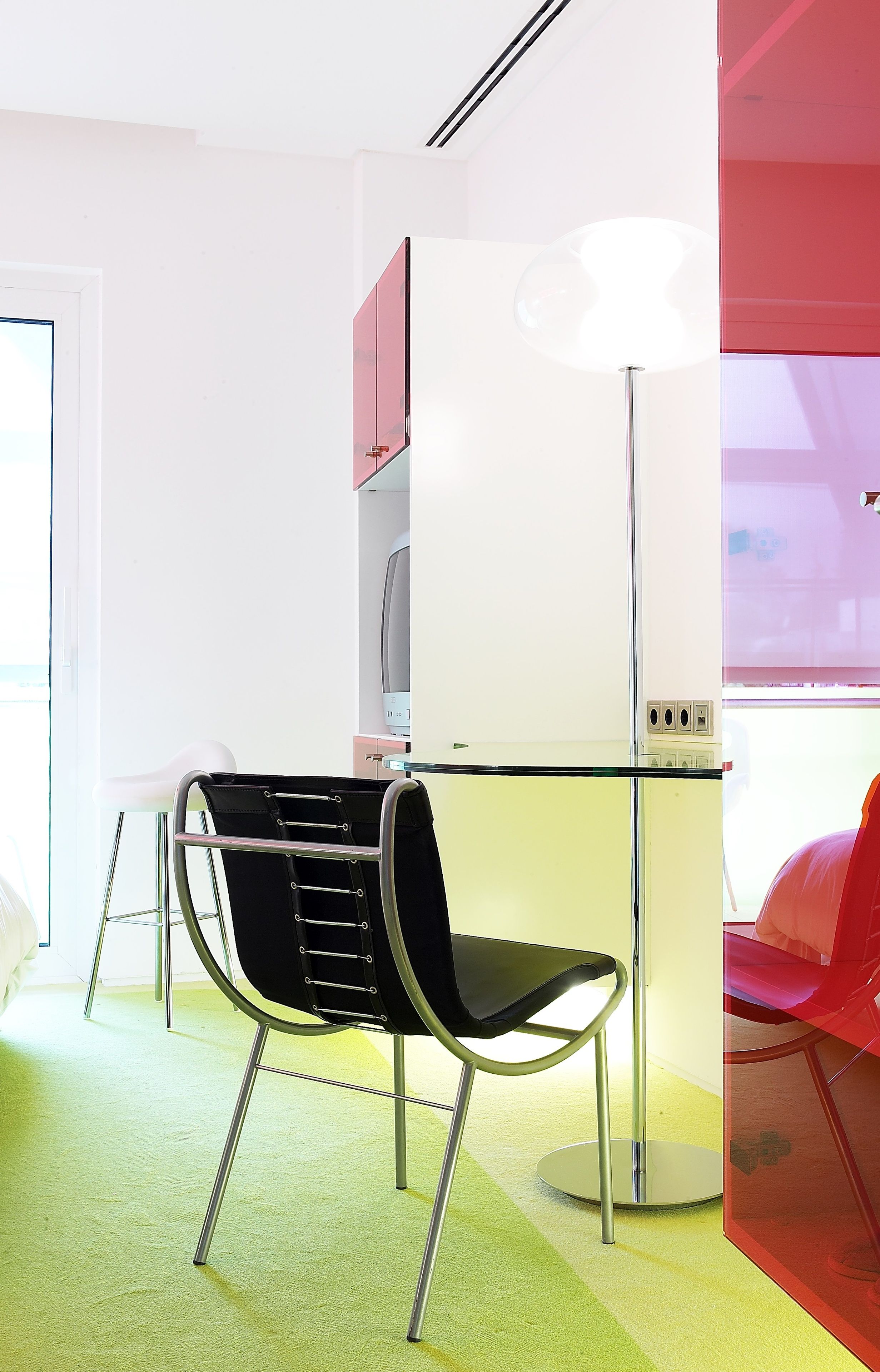 standard room | minibar, in-room safe, desk, blackout curtains