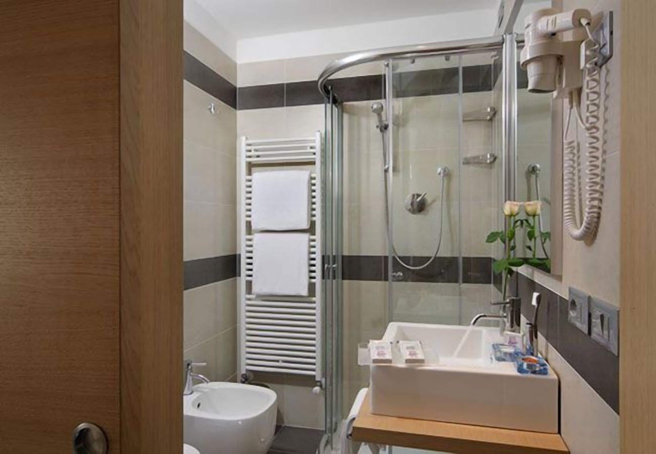 triple room | room amenity