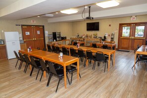 Café da manhã continental grátis todos os dias