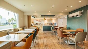 Gratis morgenmadsbuffet hver dag