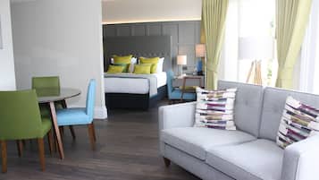 Sea View Suite | 1 bedroom, in-room safe, desk, iron/ironing board
