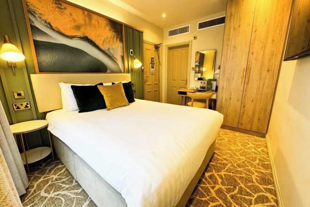 1 chambre, coffres-forts dans les chambres, bureau