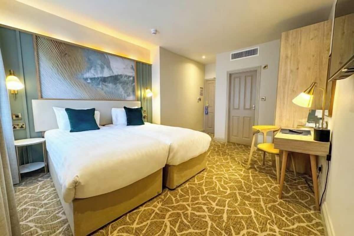 1 chambre, coffres-forts dans les chambres, bureau