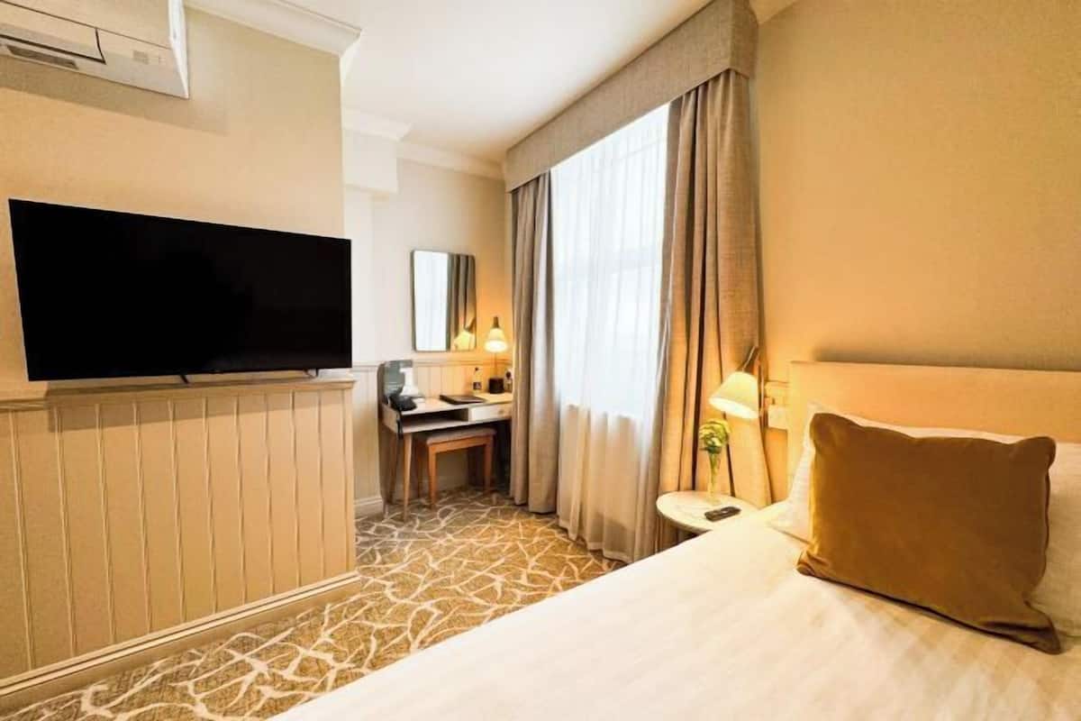 1 chambre, coffres-forts dans les chambres, bureau