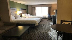 In-room safe, desk, laptop workspace, blackout curtains - Holiday Inn Express Hotel & Suites Winchester by IHG (Winchester)