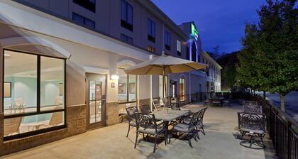 Holiday Inn Express Hotel & Suites Winchester by IHG