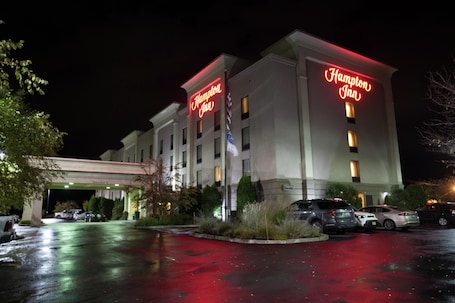 Exterior. Hampton Inn Oneonta