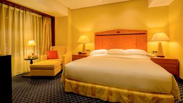 Junior Suite, 1 Bedroom | Premium bedding, minibar, in-room safe, desk