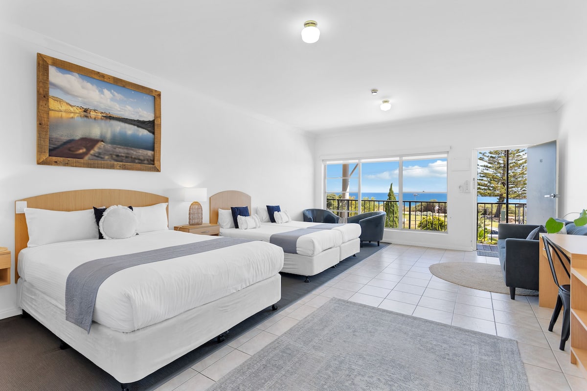Deluxe Family Ocean View | 1 slaapkamer, luxe beddengoed, individueel gedecoreerd