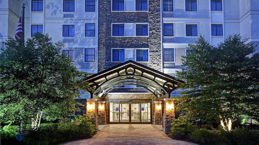 Homewood Suites by Hilton Eatontown