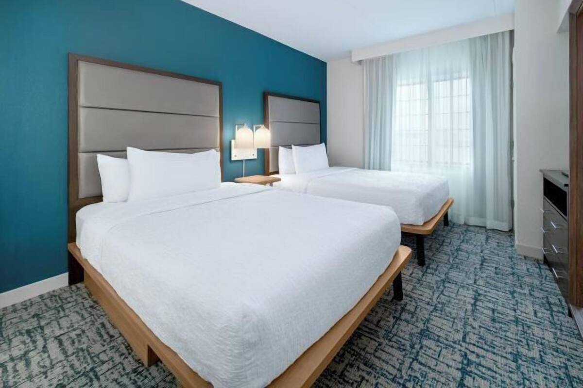 Blackout curtains, iron/ironing board, free cots/infant beds, free WiFi