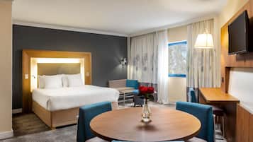 Superior-Zimmer | Hochwertige Bettwaren, Minibar, Zimmersafe, Schreibtisch