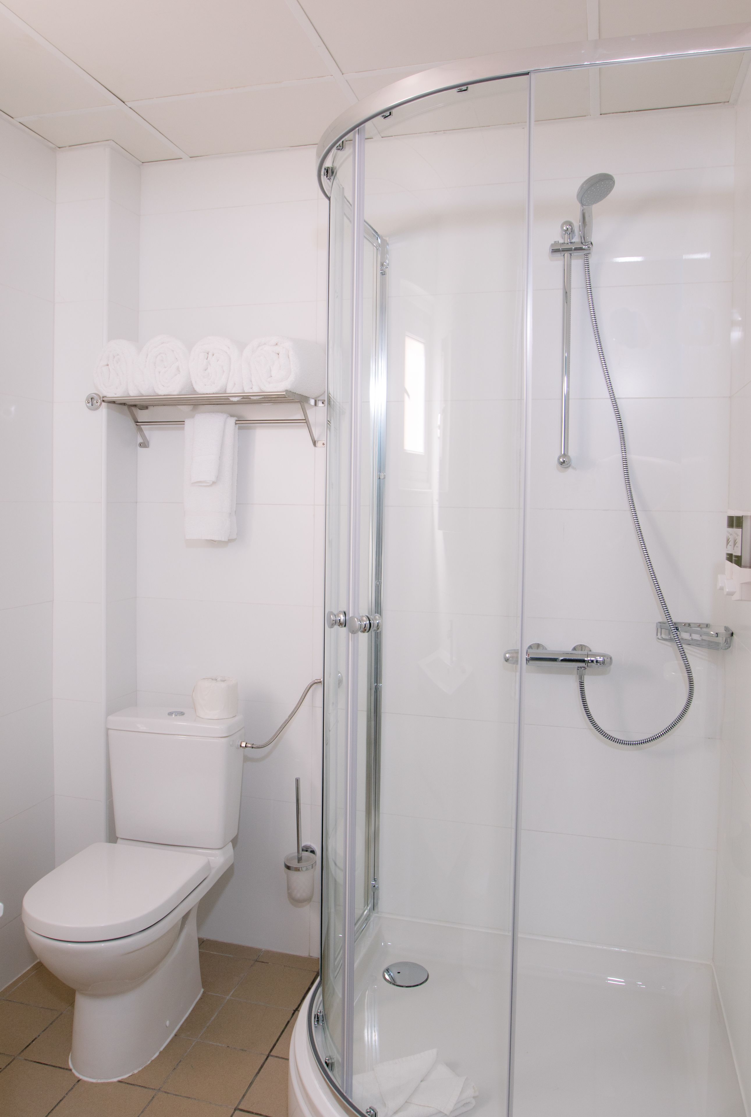double room | bathroom | shower, hair dryer, towels