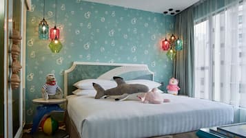 Ocean Suite (Newly Renovated) with WiFi | Hypo-allergenic bedding, down duvets, minibar, in-room safe