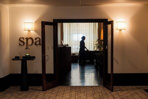Behandlingsrum för par, kroppsbehandlingar och kroppsinpackningar