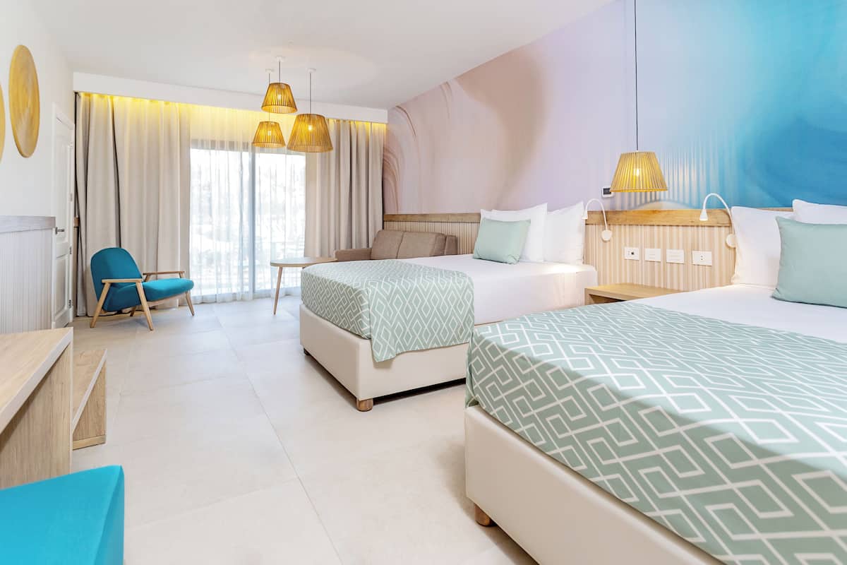 Premium bedding, pillowtop beds, in-room safe, desk