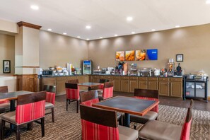 Free full breakfast - Comfort Suites Jefferson City (Jefferson City)