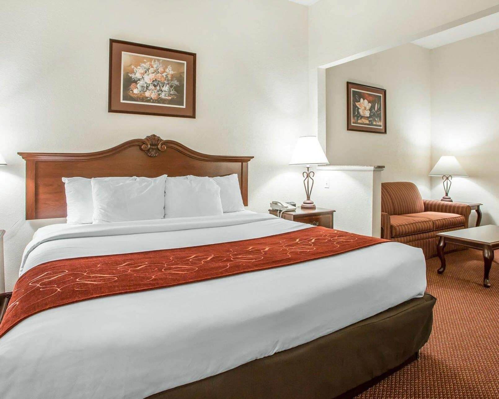 In-room safe, desk, iron/ironing board, free WiFi