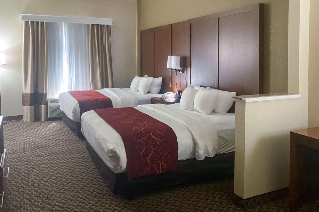 In-room safe, desk, iron/ironing board, free WiFi