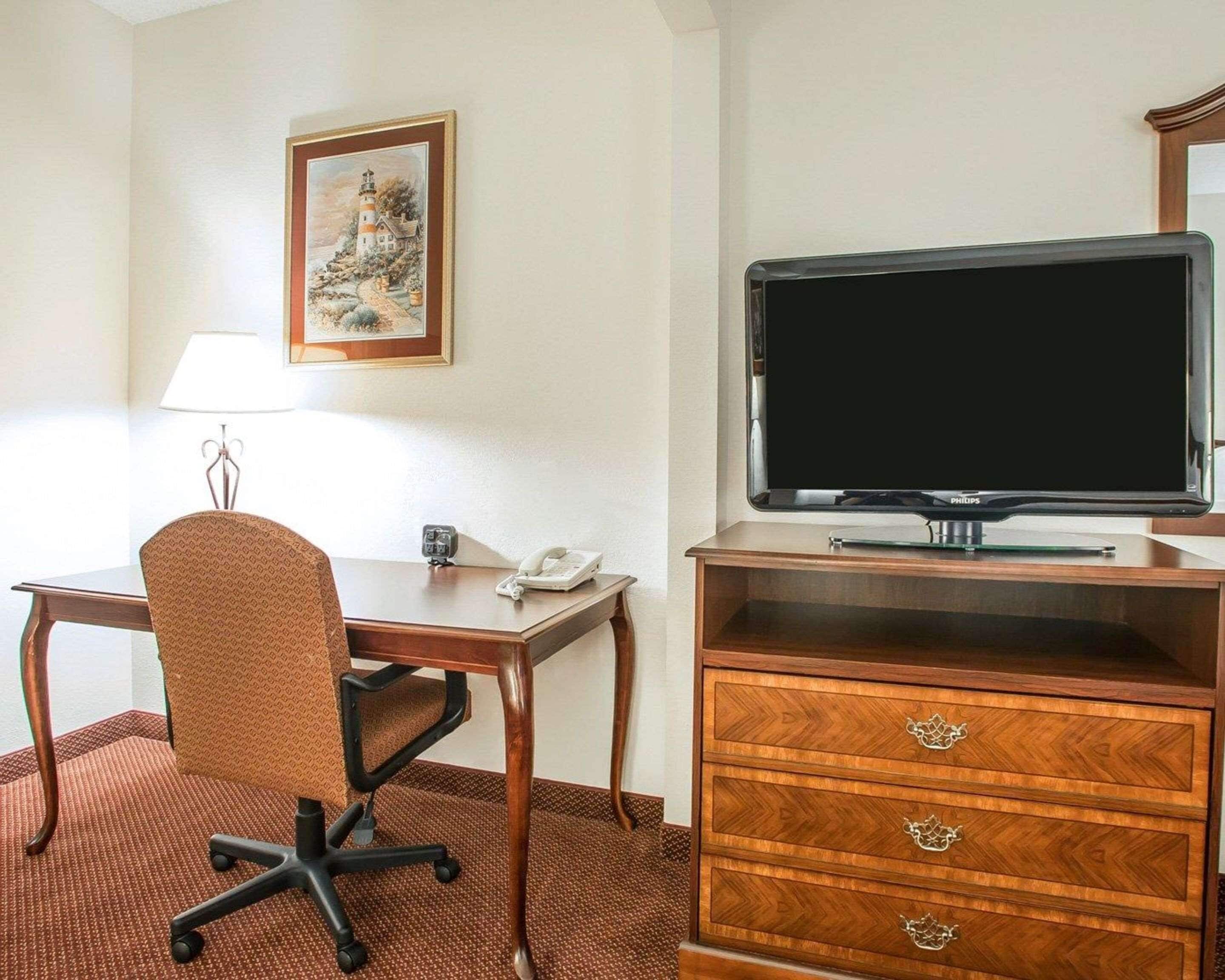 in-room safe, desk, iron/ironing board, free wifi