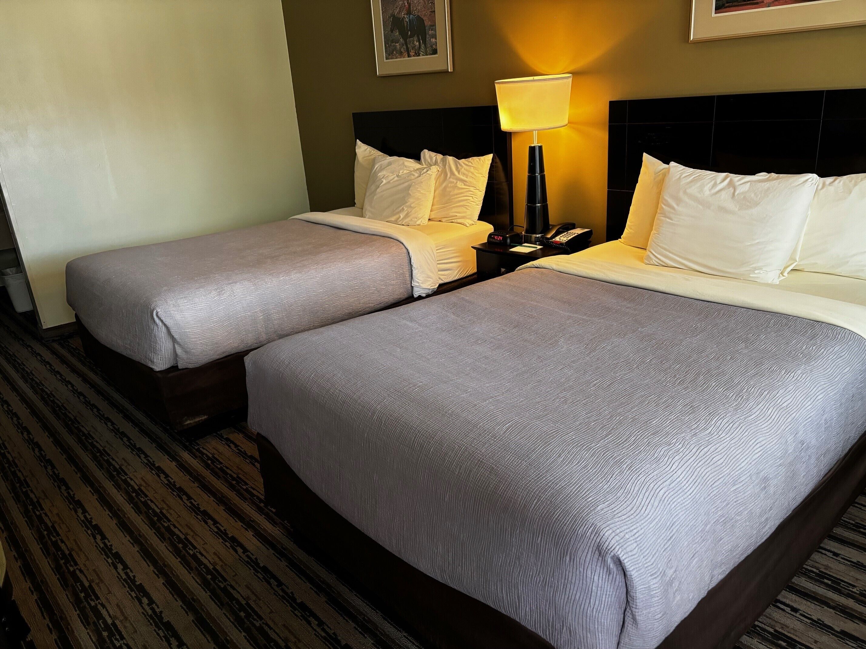 NDD | In-room safe, desk, laptop workspace, iron/ironing board