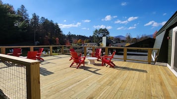 Room, 2 Queen Beds (Social Pool) | Egyptian cotton sheets, premium bedding, blackout drapes, free WiFi