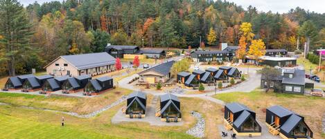 Enceinte de lâhĂ©bergement