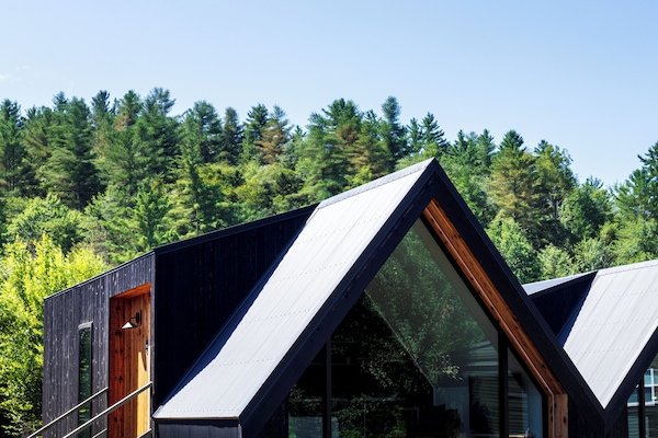 Egyptian cotton sheets, premium bedding, blackout drapes, free WiFi