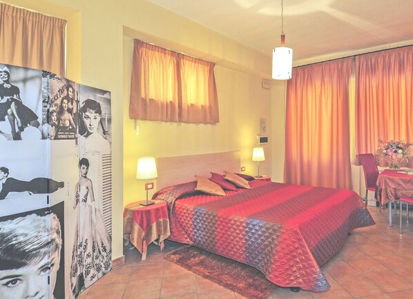 Biancheria da letto di alta qualità, materassi Select Comfort, minibar