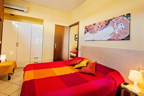 Family Suite | Premium bedding, Select Comfort beds, minibar, desk - Bed & Breakfast Ai Cipressi (Lucca)