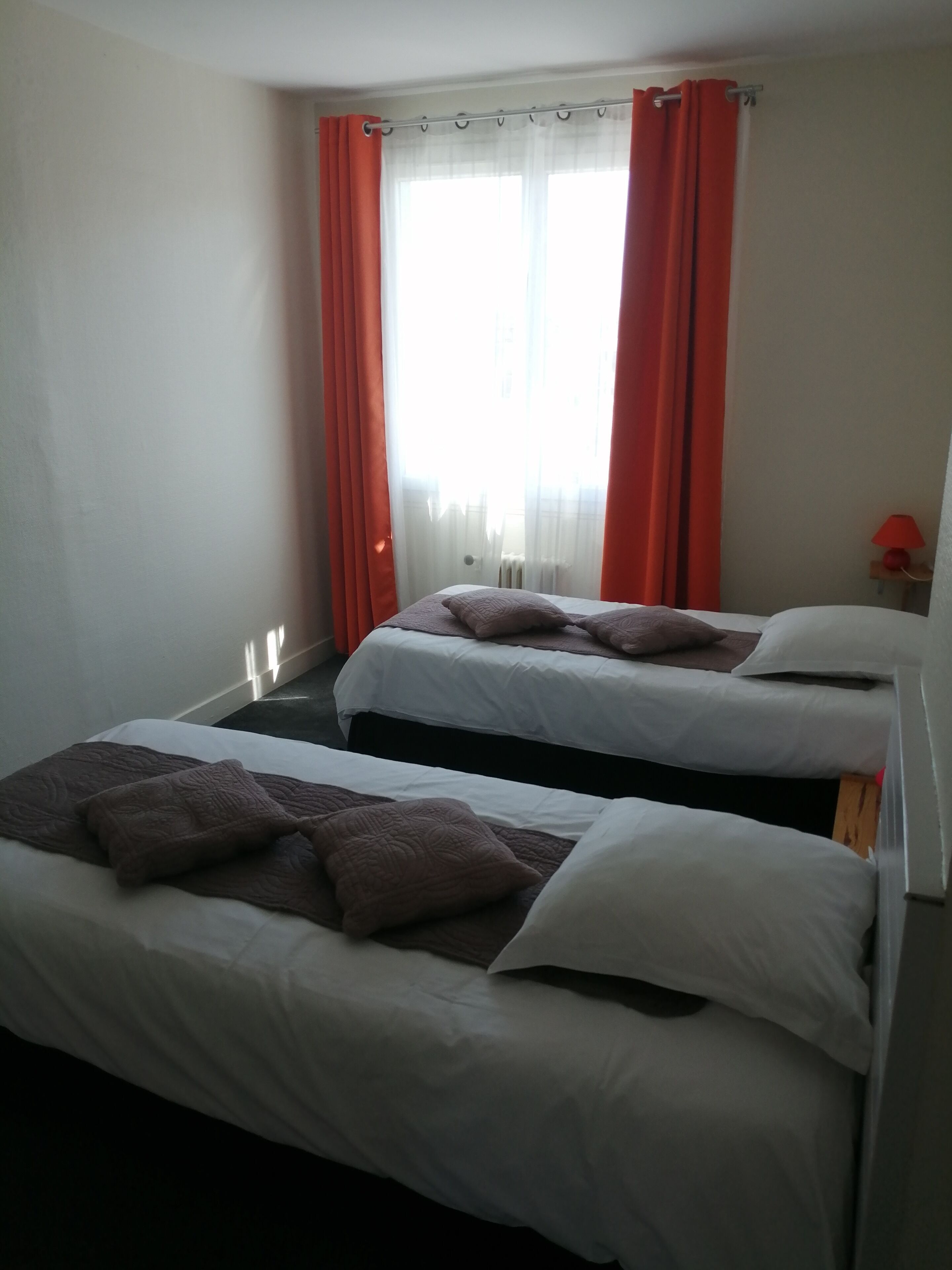 Desk, soundproofing, iron/ironing board, free cribs/infant beds