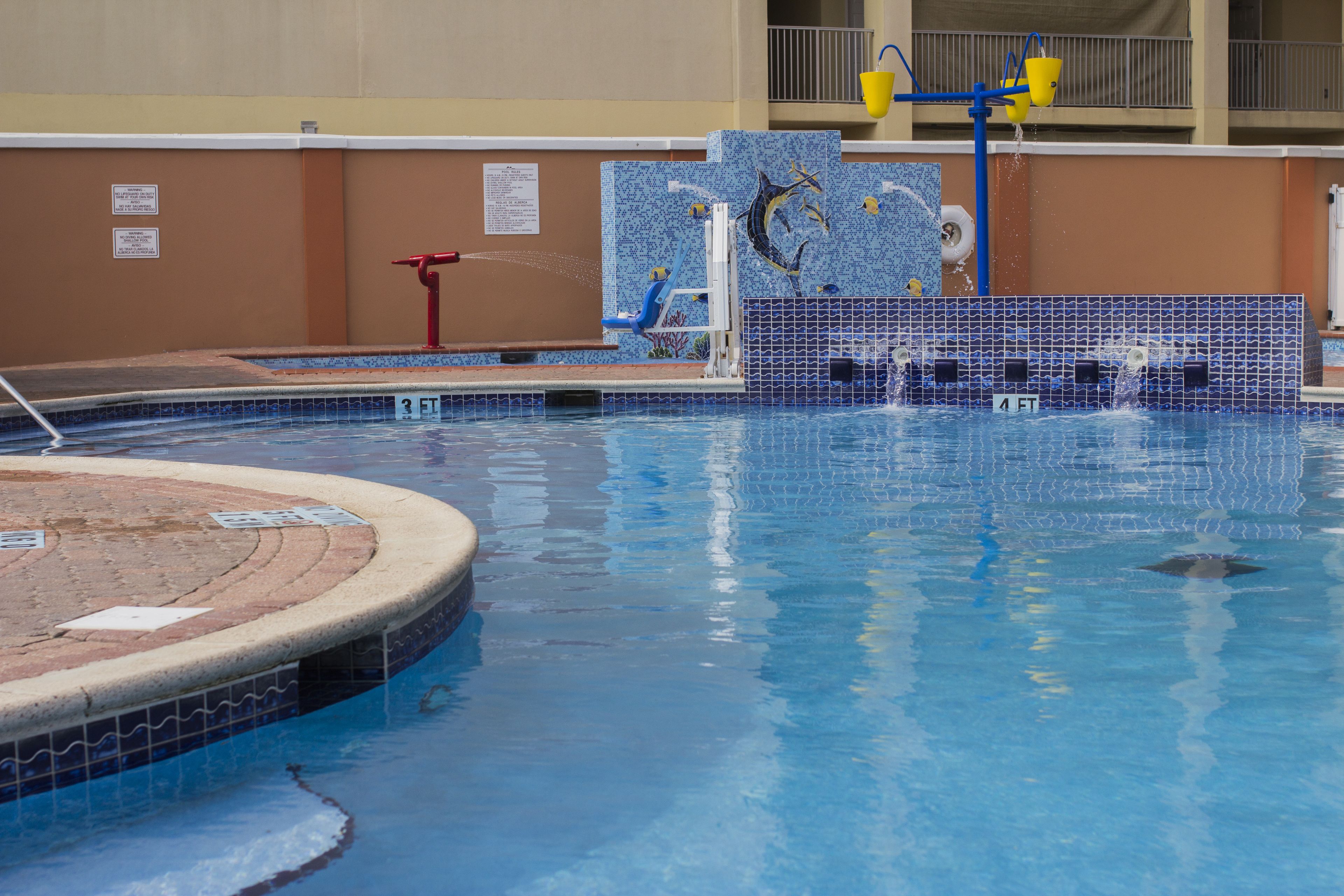 2 outdoor pools, open 8:00 am to 11:00 pm, free pool cabanas
