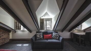 Chambre Junior, 1 grand lit | Literie hypoallergénique, bureau