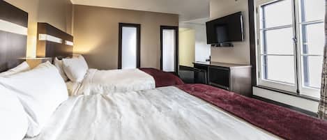 Junior Room, 2 Queen Beds | Hypo-allergenic bedding, desk, laptop workspace, blackout drapes