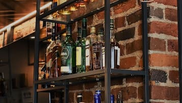 Déjeuner et dîner servis sur place