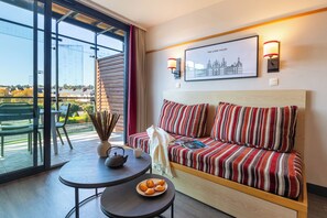 Apartment 6 people - 1 bedroom + 1 sleeping alcove - Terrace or balcony | Living area