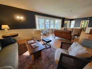 Living area - The Stowe Village Inn (Stowe)