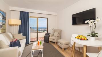 Chambre Double Deluxe, 1 chambre, balcon, vue mer | Coffres-forts dans les chambres, décoration personnalisée