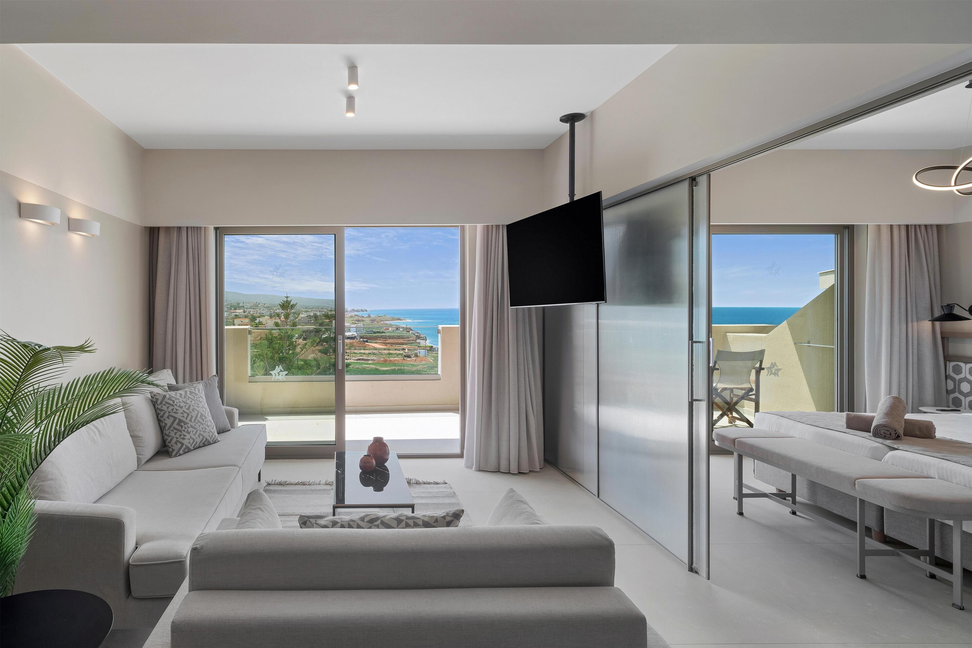 In-room safe, desk, soundproofing, free WiFi