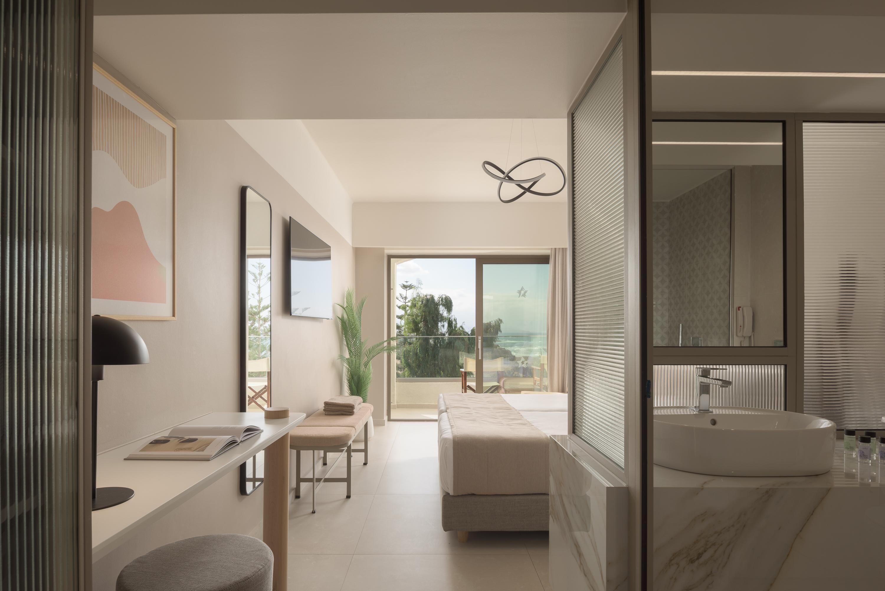 In-room safe, desk, soundproofing, free WiFi