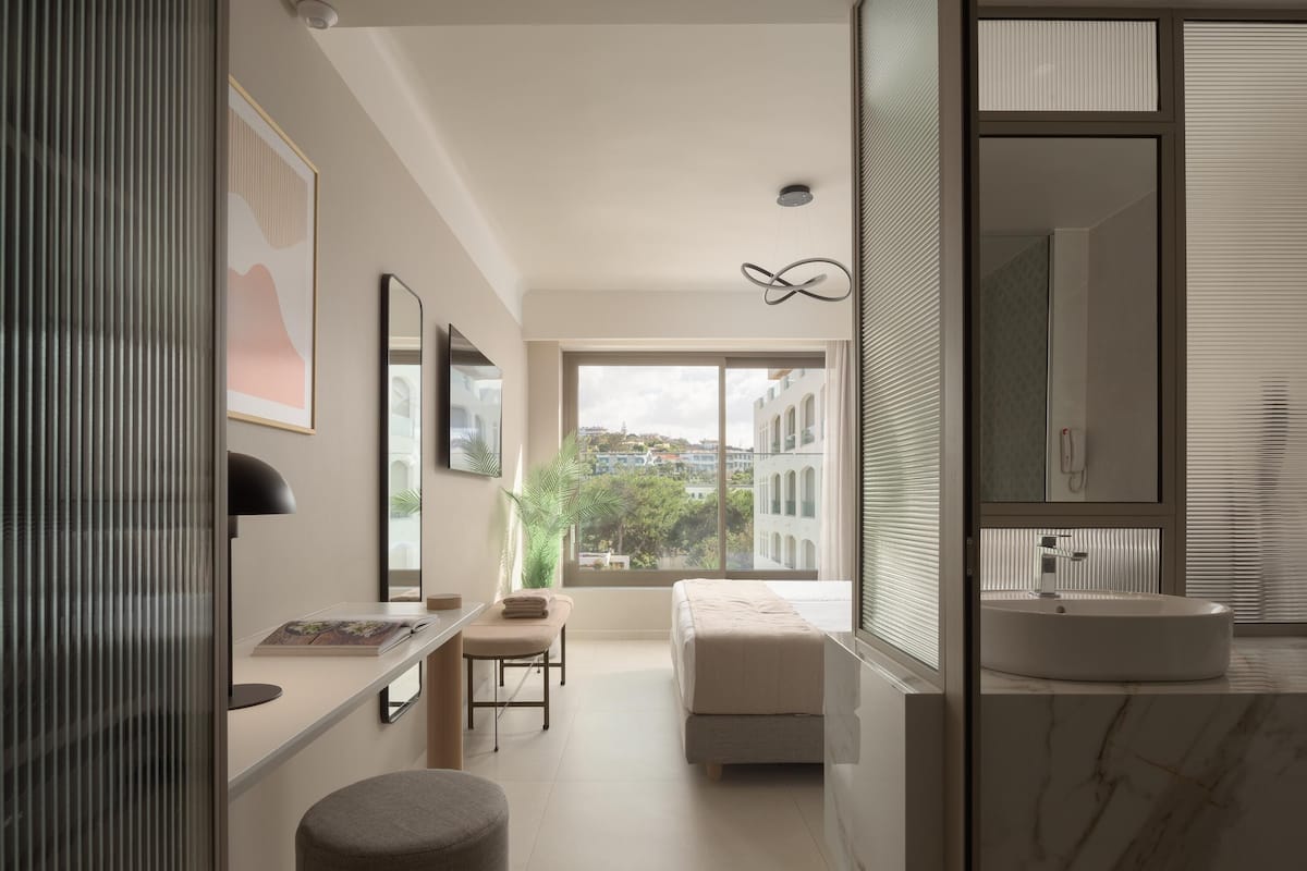 1 chambre, coffre-fort, bureau, systĂšme dâinsonorisation