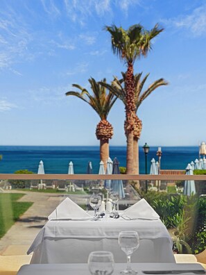 2 restaurants servant le dîner