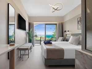 In-room safe, desk, soundproofing, free WiFi - Creta Star Hotel (Rethymno)