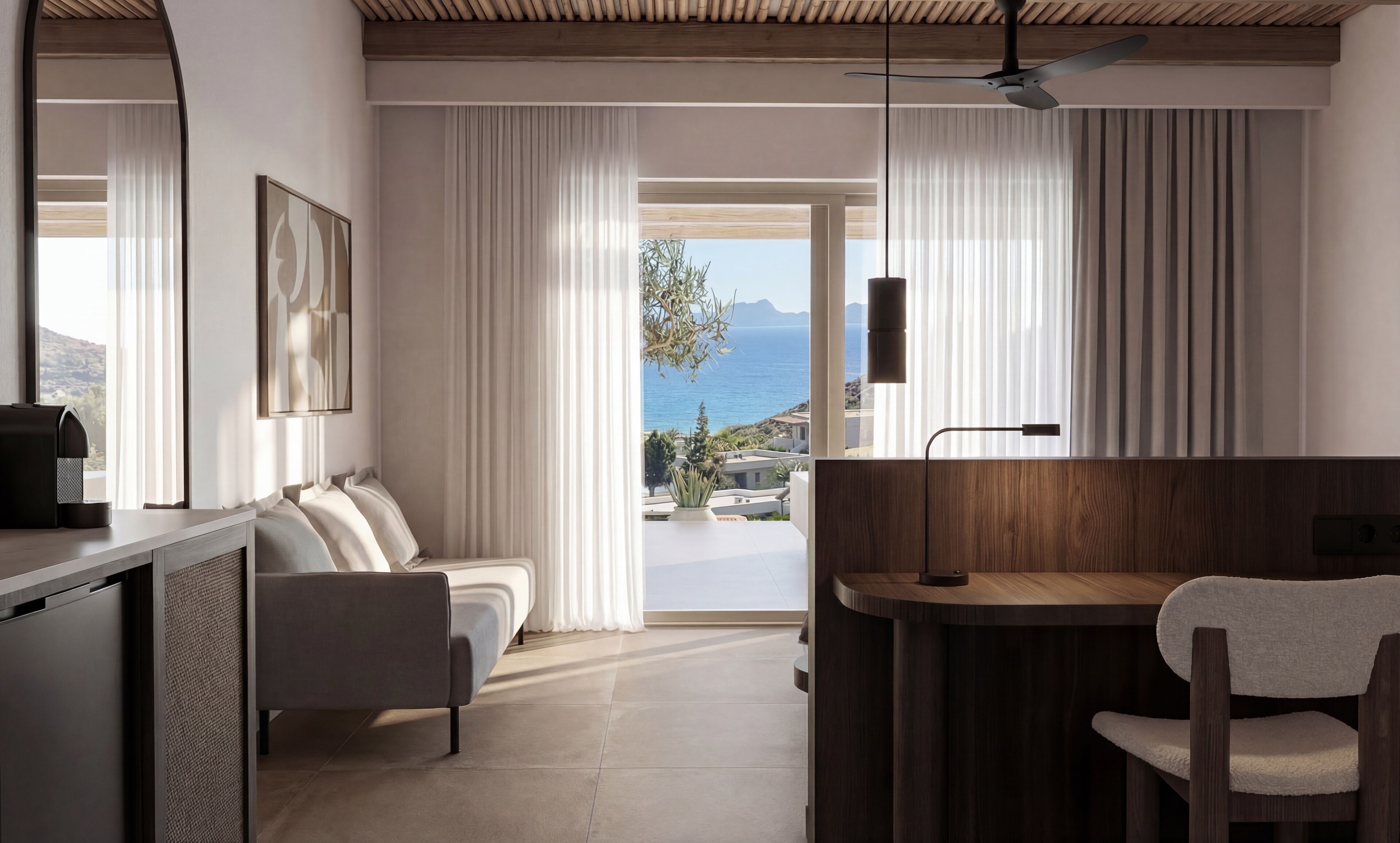 South Junior Suite Sea view Plunge Pool | In-room safe, desk, blackout drapes, bed sheets