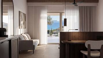 South Junior Suite Sea view Plunge Pool | In-room safe, desk, blackout drapes, bed sheets