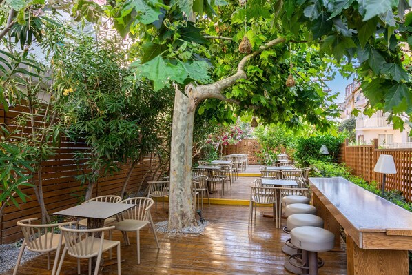 Restaurant - Marilena Hotel (Malevizi)