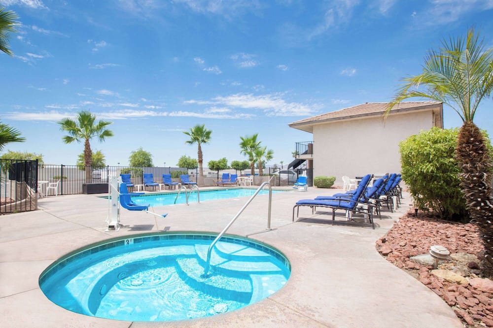 Days Inn by Wyndham Lake Havasu